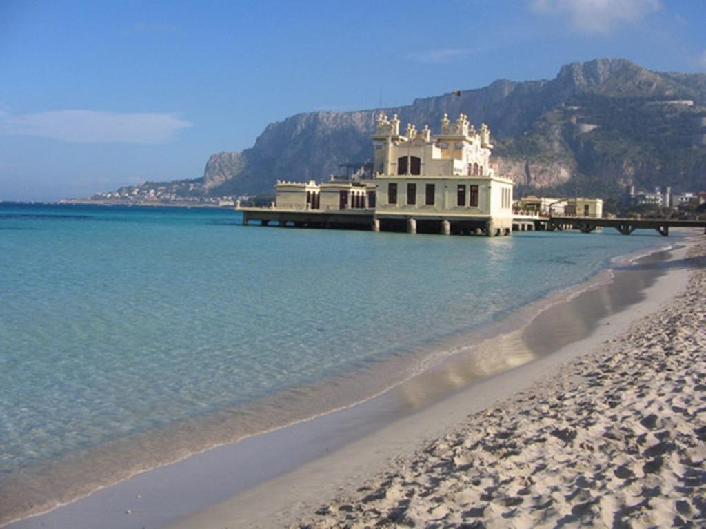 Casa Vacanze Kristel Balestrate Cameră foto